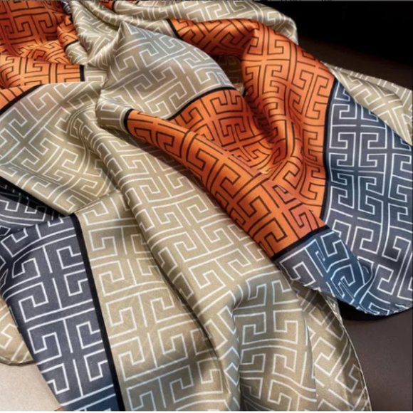 Printed Scarf - Picture 2 of 5